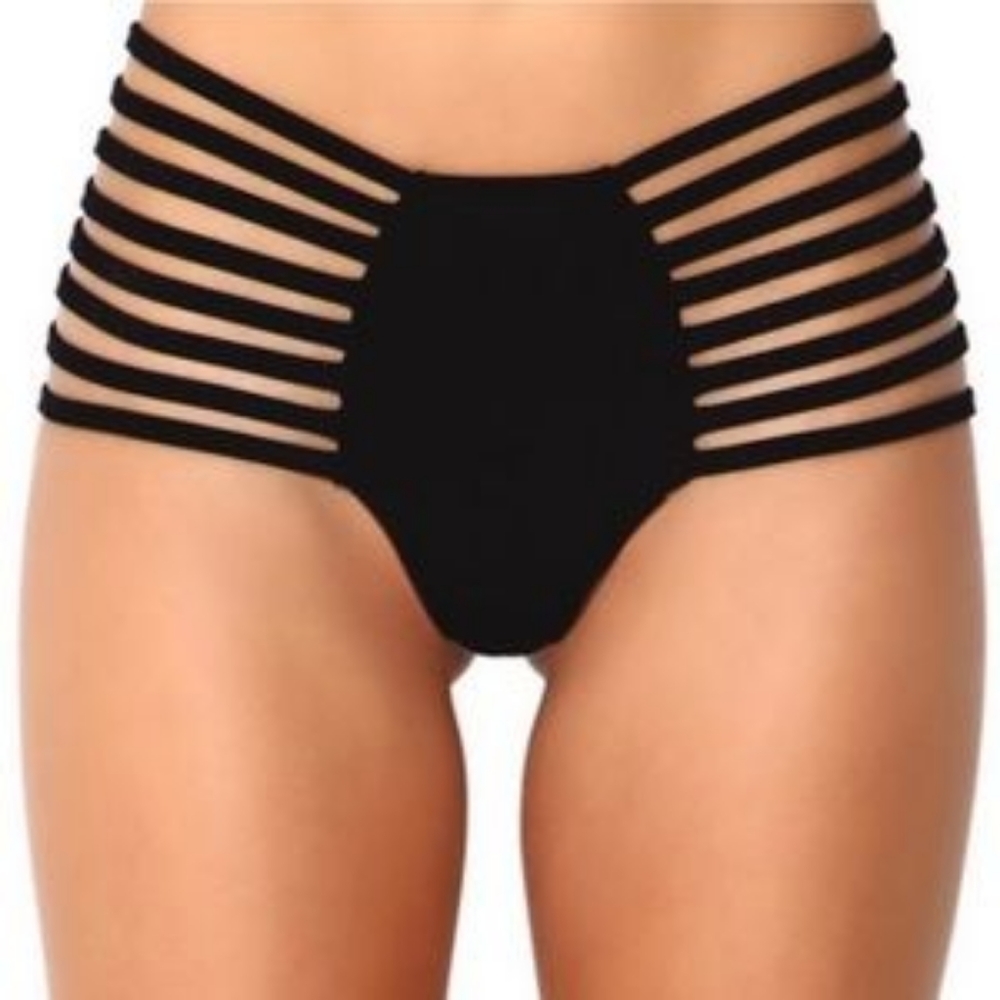 iHeartRaves Strappy Booty Short S